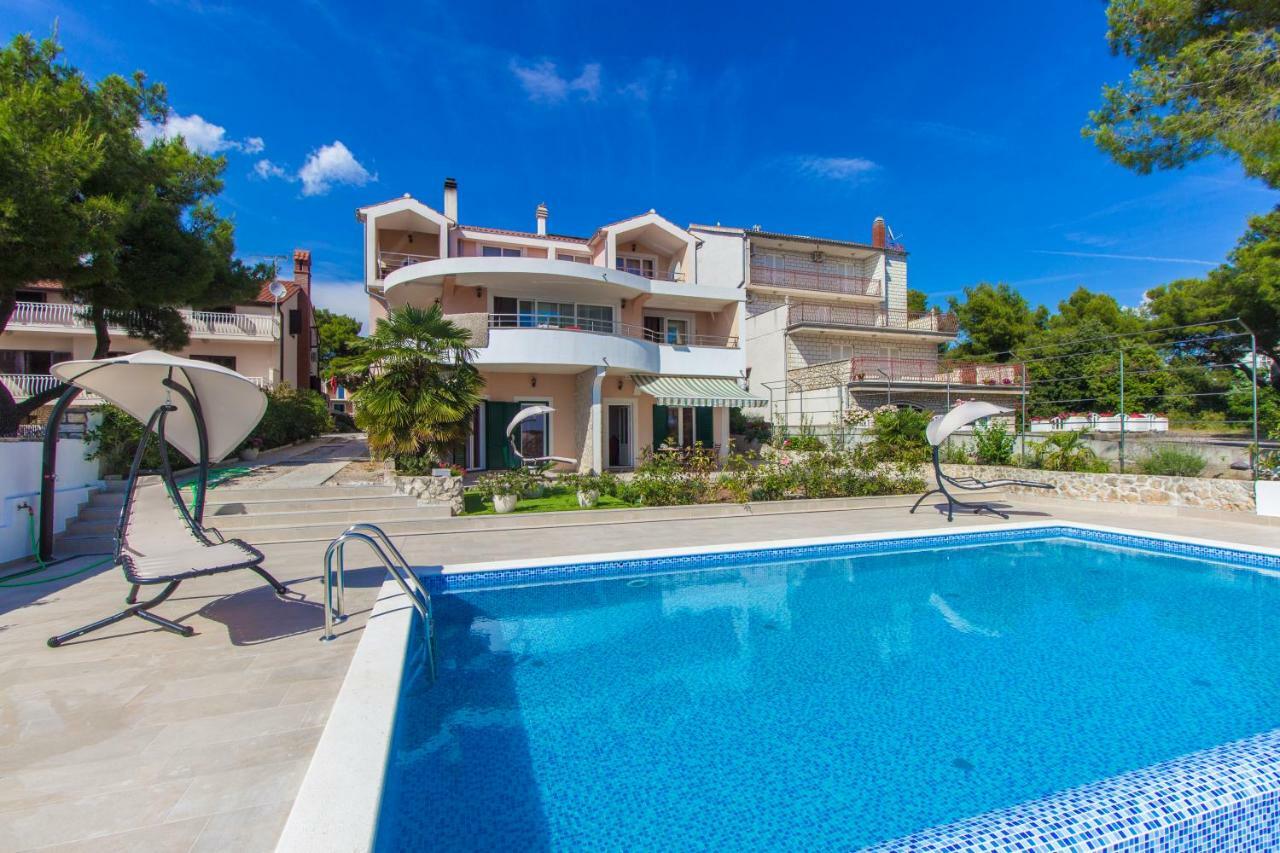 ברודאריצה Villa Bozena מראה חיצוני תמונה