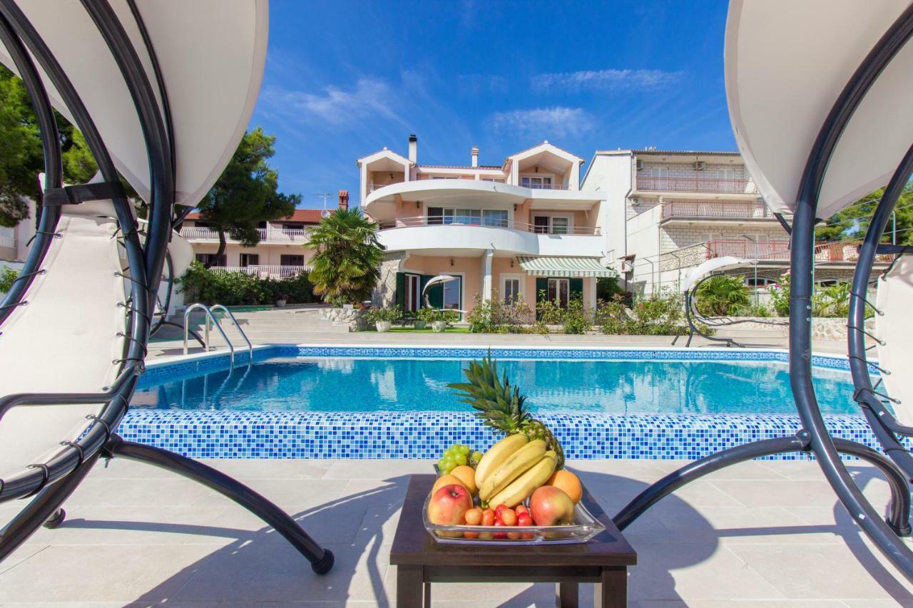 ברודאריצה Villa Bozena מראה חיצוני תמונה