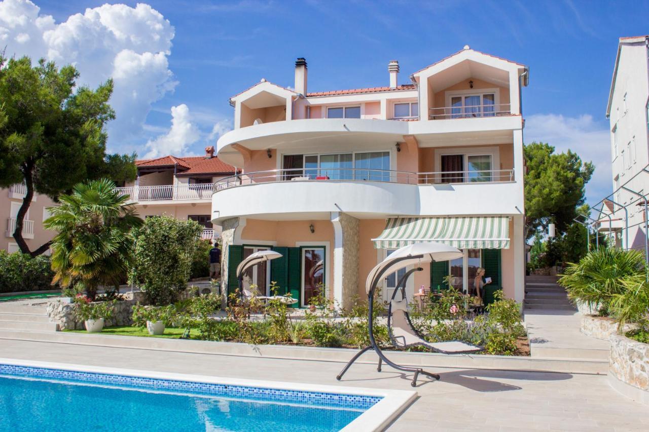 ברודאריצה Villa Bozena מראה חיצוני תמונה